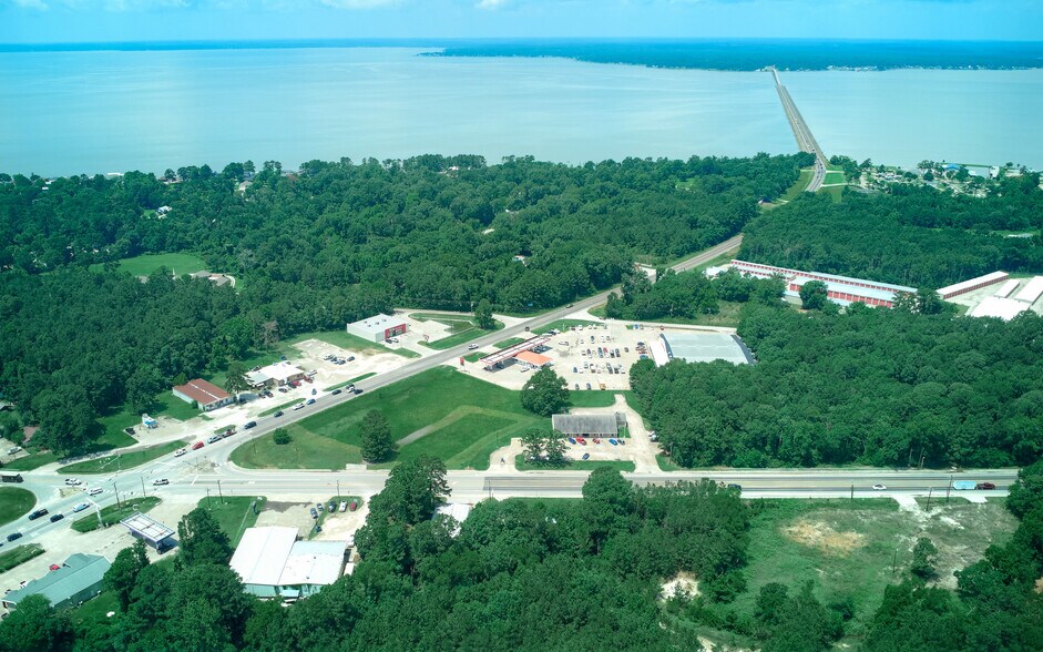 More Photos Of 182 S FM 356, Onalaska Office For Sale