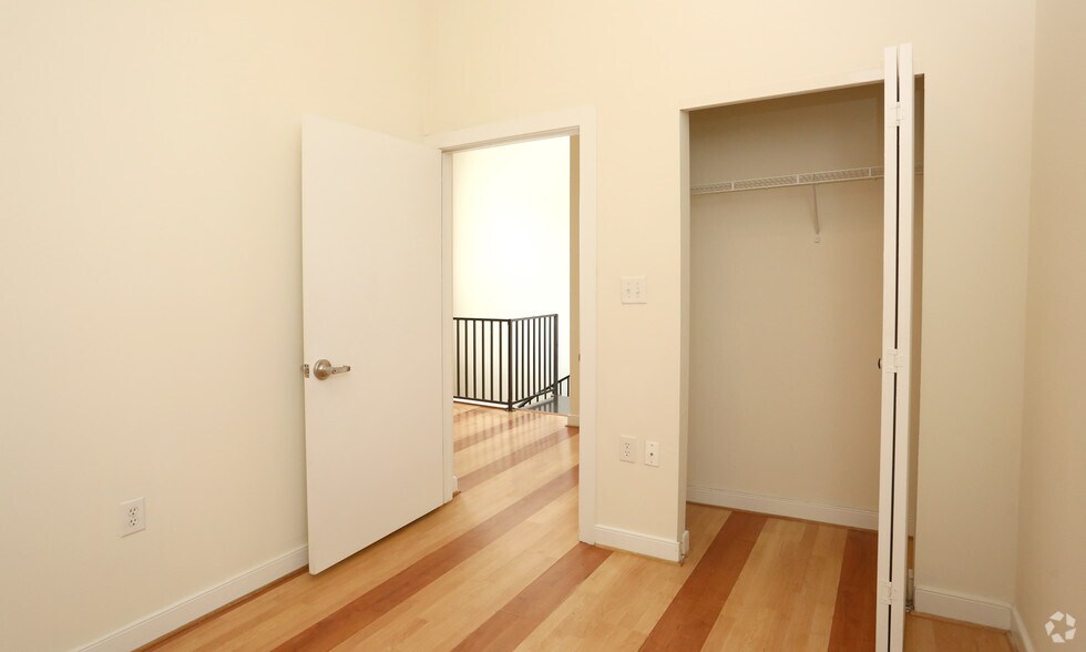 More Photos Of 17 N 18th St, Richmond Apartments For Lease