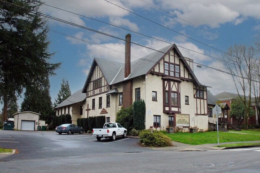 Primary Photo Of 7528 N Charleston Ave, Portland Religious Facility For Sale