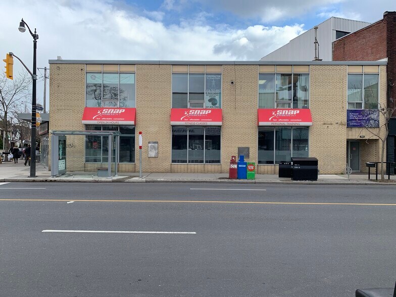 More Photos Of 394-400 Pacific Ave, Toronto Storefront Retail Office For Lease