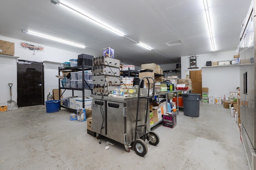 More Photos Of 317 Studdart Ave, Graceville General Retail For Sale