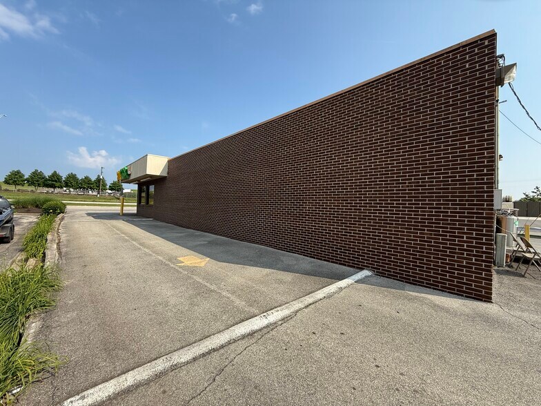 More Photos Of 2580 Alcoa Hwy, Alcoa Fast Food For Sale