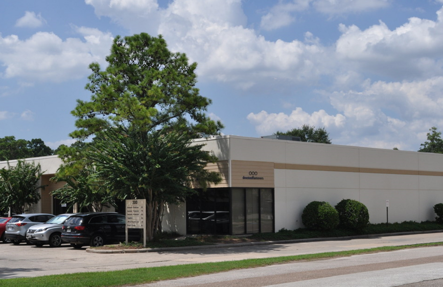 Primary Photo Of 1544 Sawdust Rd, The Woodlands Flex For Lease