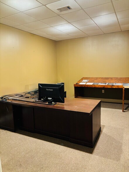 More Photos Of 18128 Kieth Harrow Blvd, Houston Warehouse For Lease