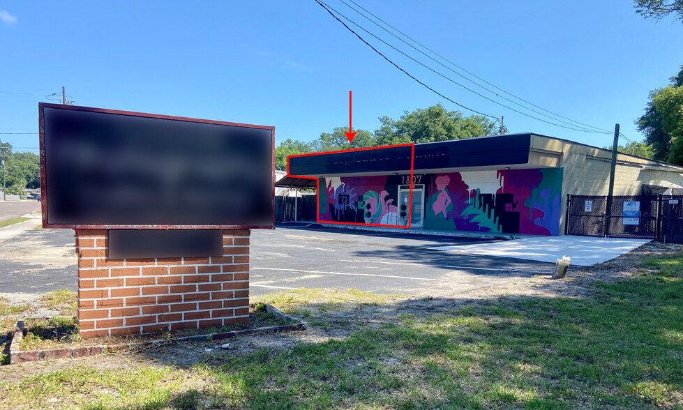 Primary Photo Of 1807 Rogero Rd, Jacksonville Medical For Lease