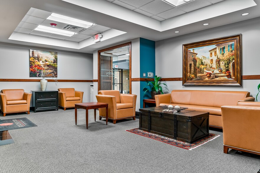 More Photos Of 805 Oakwood Dr, Rochester Office For Lease