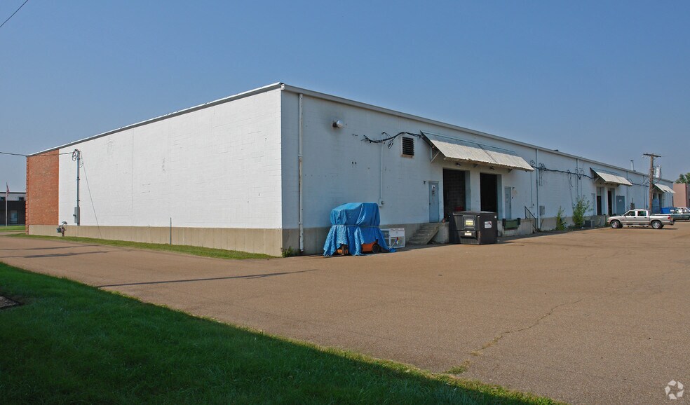 More Photos Of 1730 Fenpark Dr, Fenton Coworking Space