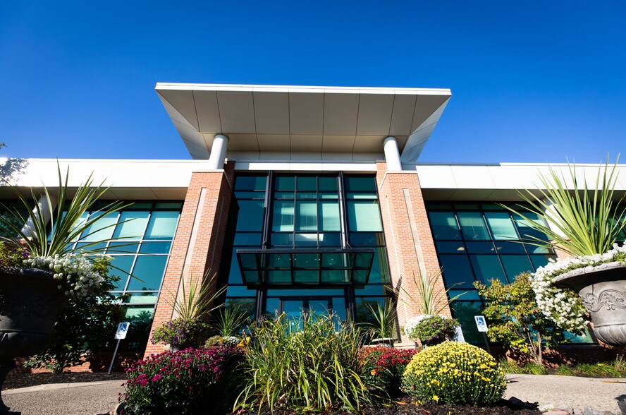 Primary Photo Of 500 Colvin Woods Pky, Tonawanda Medical For Lease