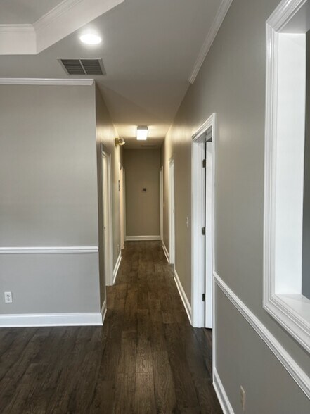 More Photos Of 106 Colony Park Dr, Cumming Office Residential For Lease
