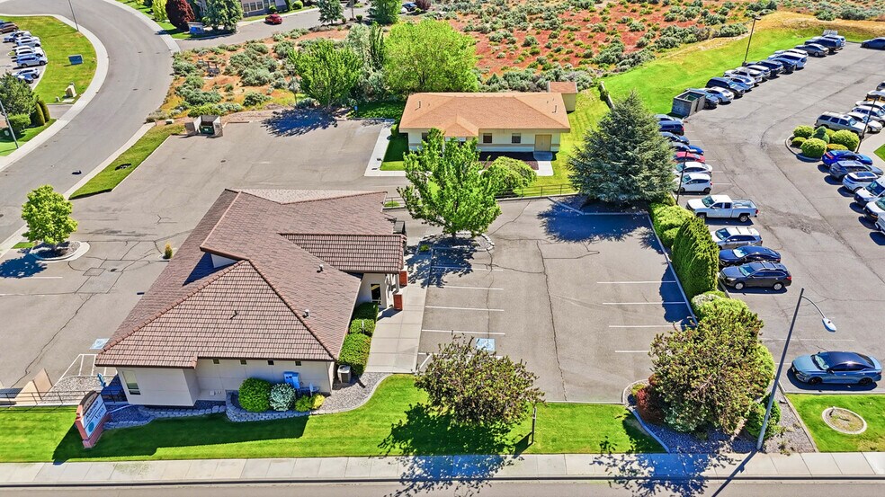 More Photos Of 7139 W Hood Pl, Kennewick Office For Lease