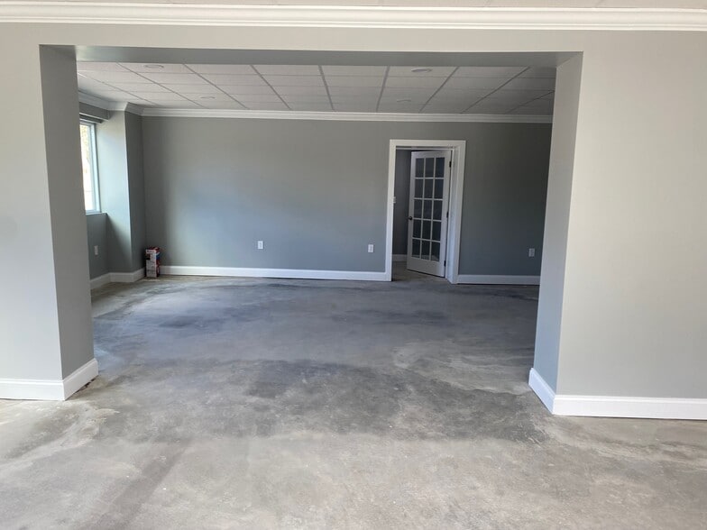 More Photos Of 775 Clairton Blvd, Pittsburgh Freestanding For Sale