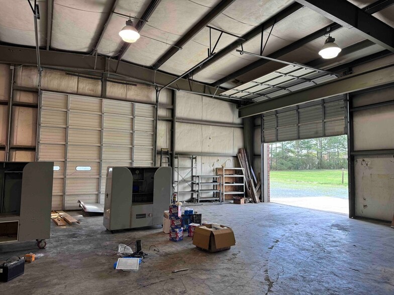 More Photos Of 163 Associates Ln, Indian Trail Warehouse For Lease