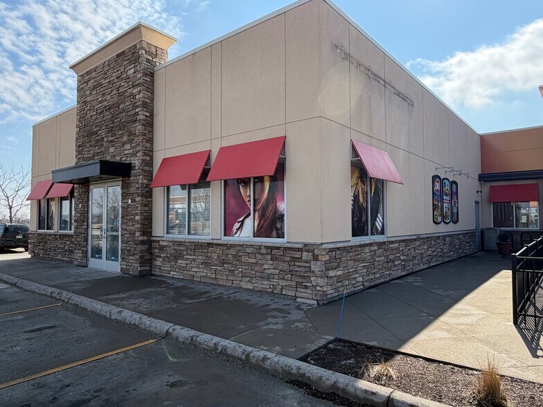 Primary Photo Of 1011 Highway 1 W, Iowa City General Retail For Lease