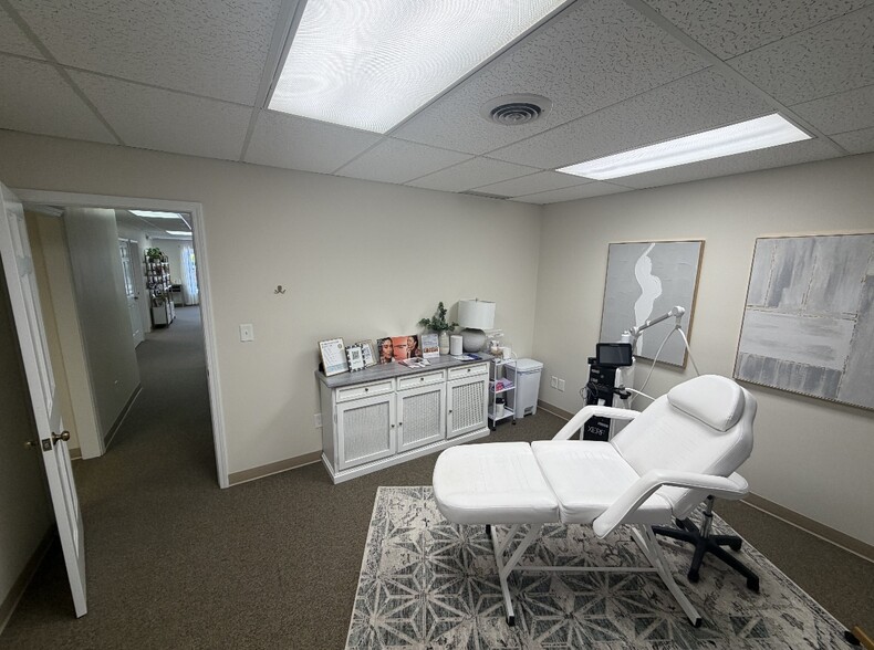 More Photos Of 33399 Walker Rd, Avon Lake Office For Lease