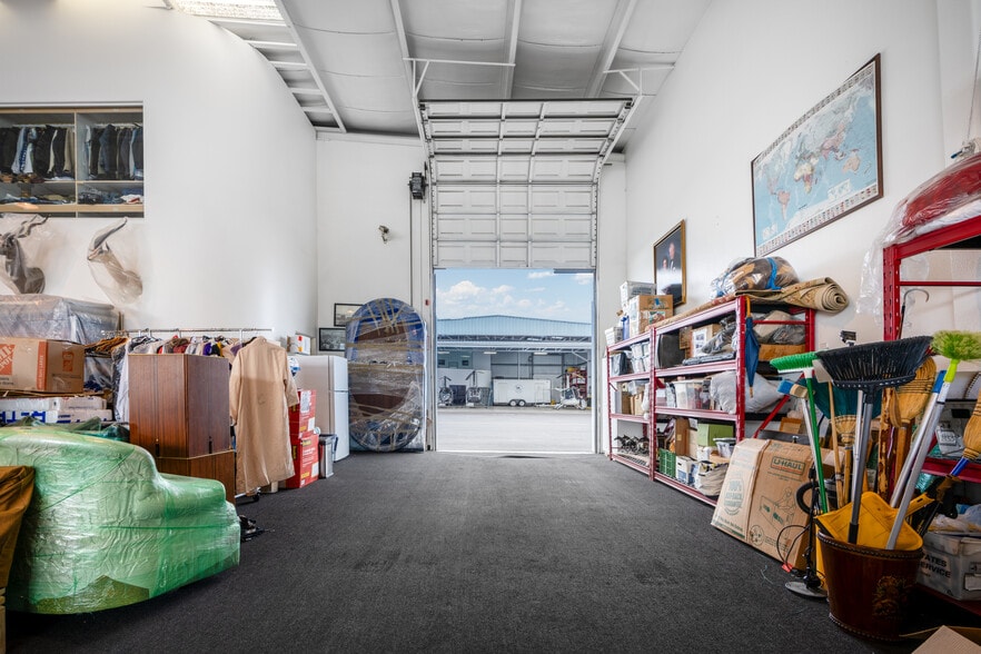 More Photos Of 3753 Montgomery Drive, San Diego Airplane Hangar For Sale