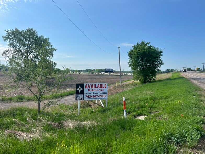 More Photos Of XXX Territorial Rd & Brockton ln, Osseo Flex For Lease
