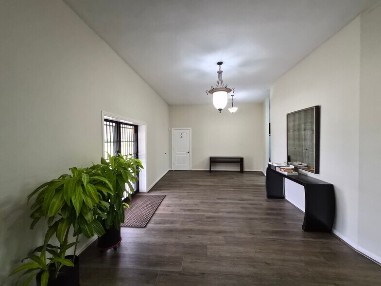 More Photos Of 1221 Dewey St, Houston Specialty For Sale