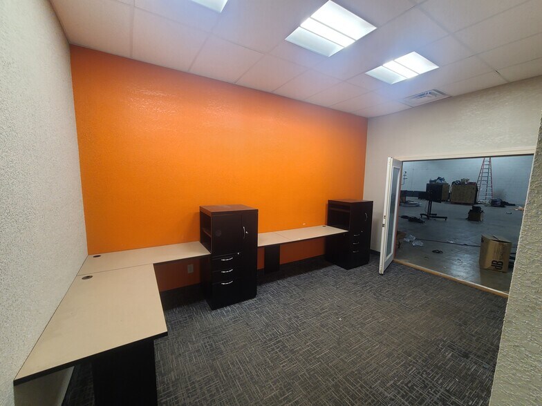 More Photos Of 2360 N Nevada Ave, Minneapolis Warehouse For Sale