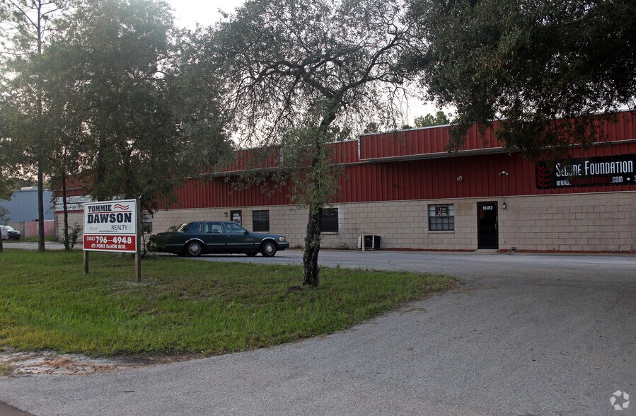 More Photos Of 16182-16190 Aviation Loop, Brooksville Distribution For Lease