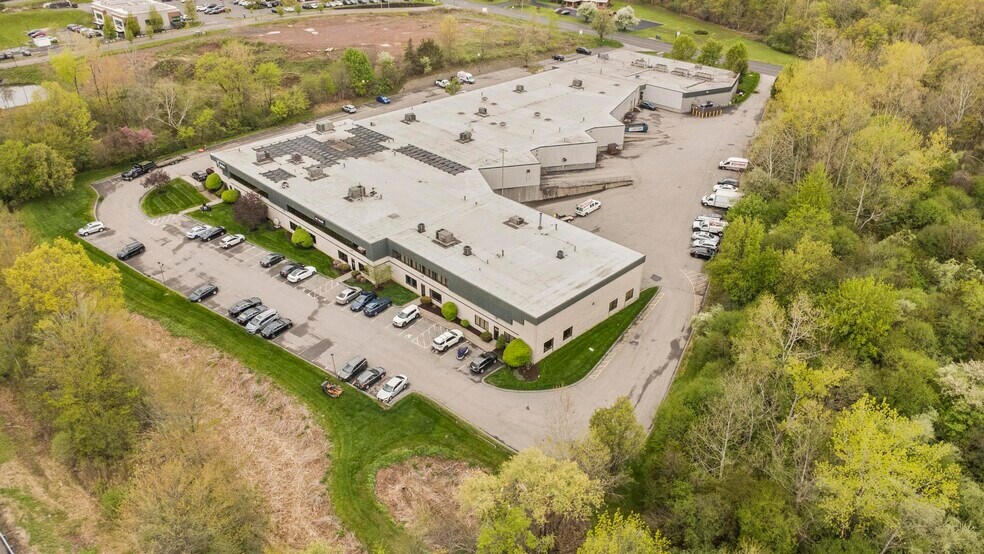 More Photos Of 362 Industrial Park Rd, Middletown Warehouse For Sale