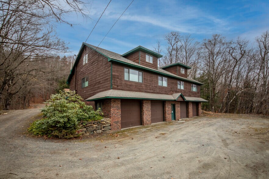 More Photos Of 798 Route 100, Wilmington Flex For Sale