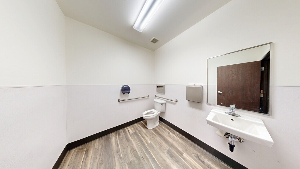 More Photos Of 10 Greg St, Sparks Warehouse For Lease