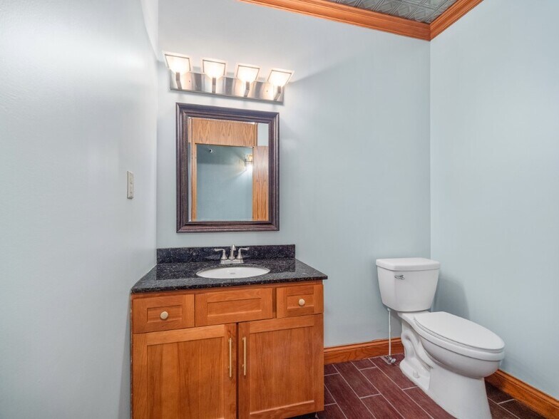 More Photos Of 622 S Calhoun St, Fort Wayne Office For Sale