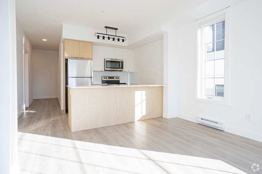 More Photos Of 3360 16th St SW, Calgary Apartments For Lease