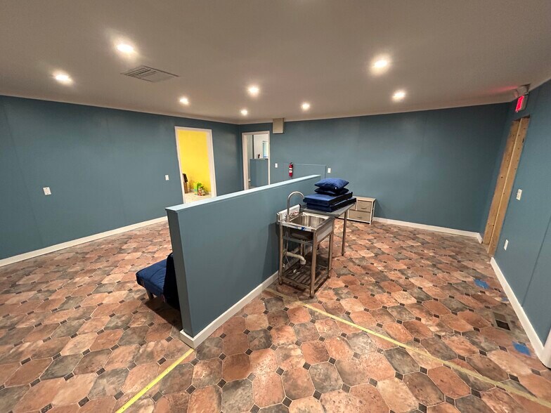 More Photos Of 1457 Main St, Bonneau Storefront Retail Office For Lease