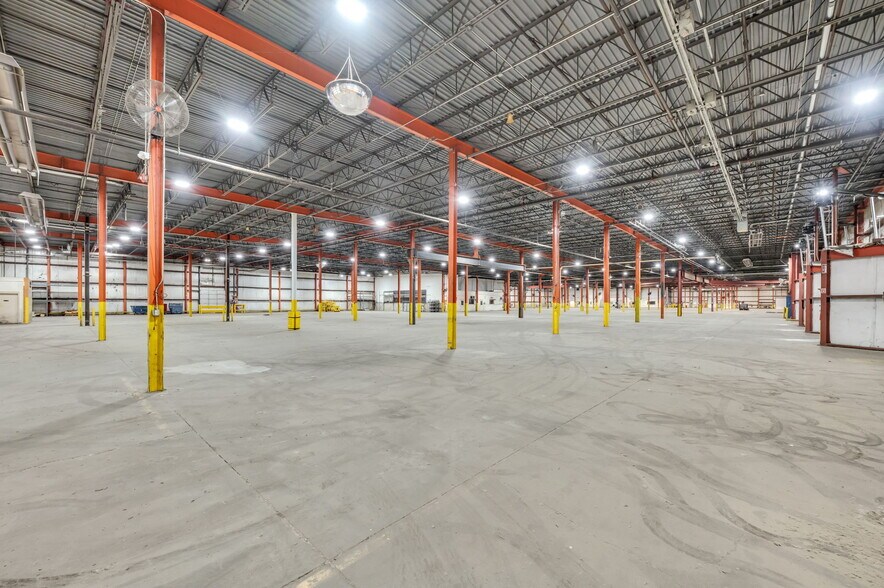 More Photos Of 111 Mosher St, Holyoke Warehouse For Lease