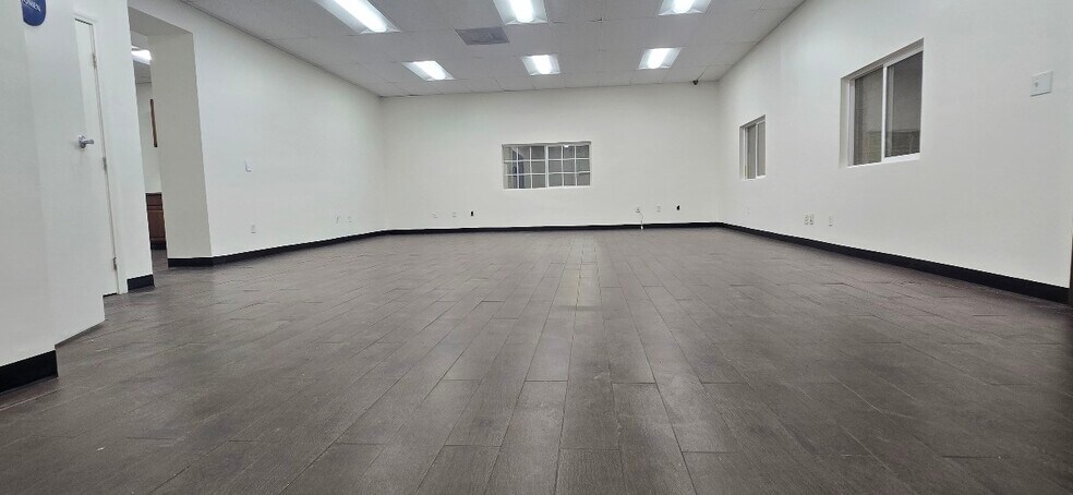 More Photos Of 1716 E 21st St, Los Angeles Manufacturing For Lease