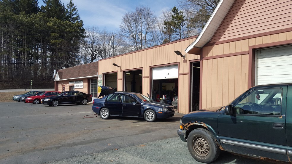 More Photos Of 152 Speigletown Rd, Troy Service Station For Sale