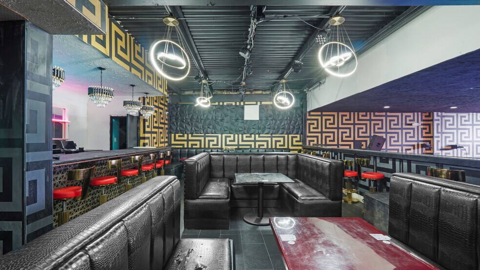 More Photos Of 516 Westheimer Rd, Houston Restaurant For Sale