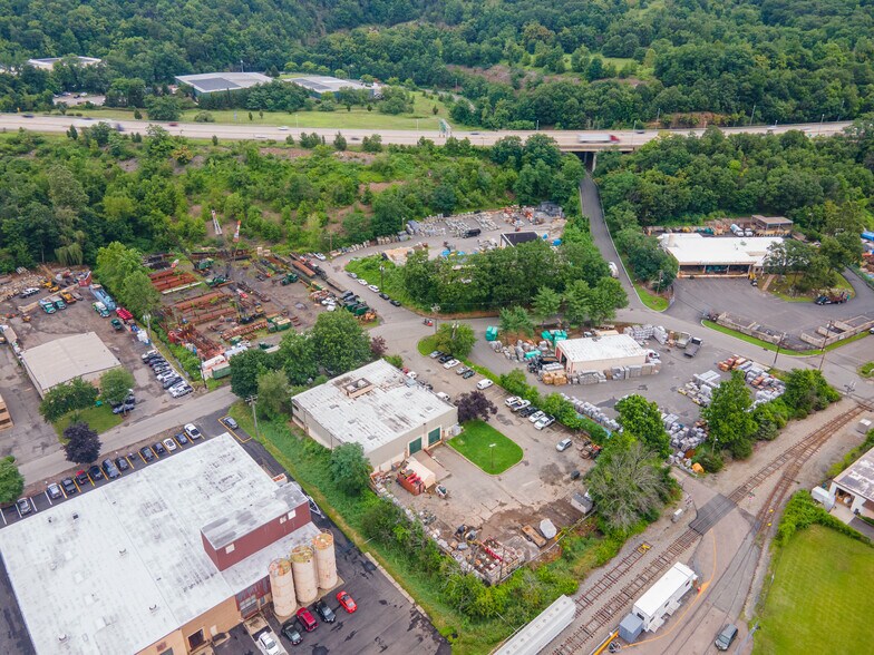 More Photos Of 29 Edison Ave, Oakland Warehouse For Lease