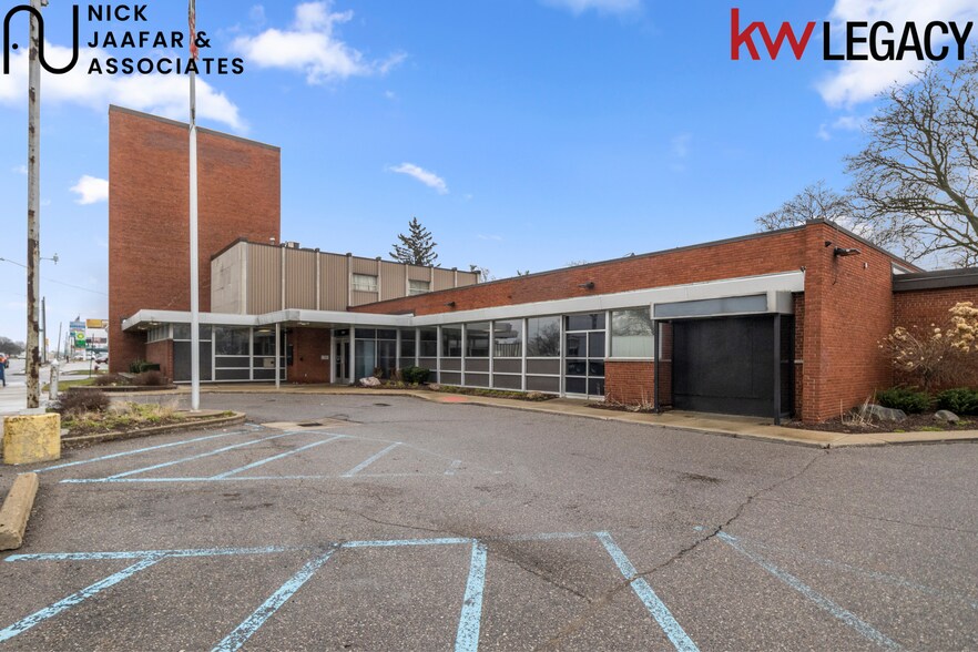 More Photos Of 17221 W 8 Mile Rd, Detroit Bank For Sale