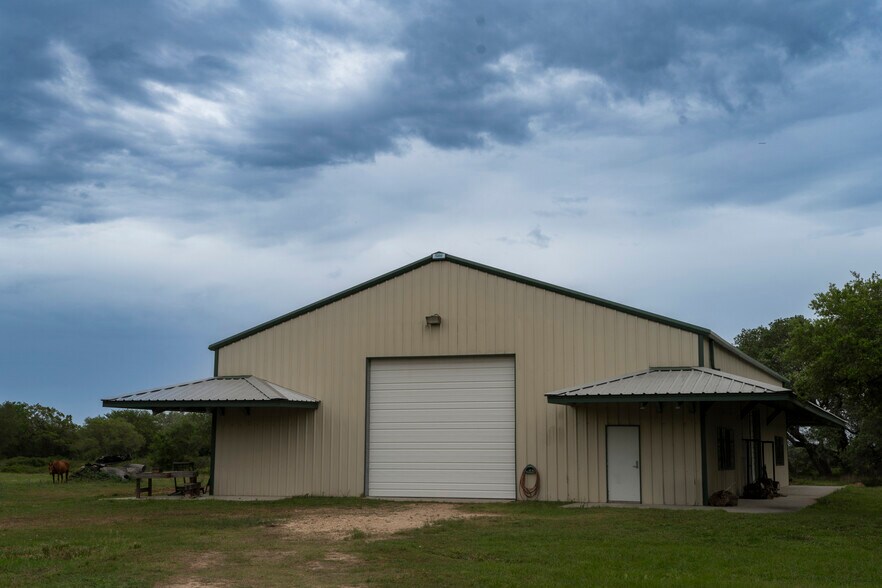 More Photos Of CR 19, Hallettsville Land For Sale