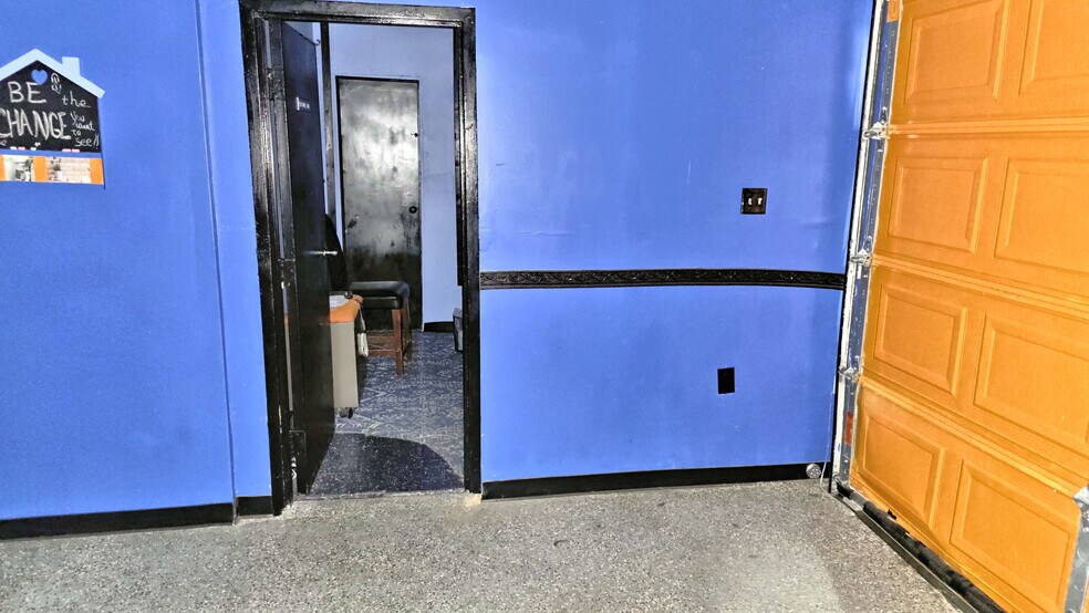 More Photos Of 6408 Del Rio St, Houston Storefront Retail Office For Sale