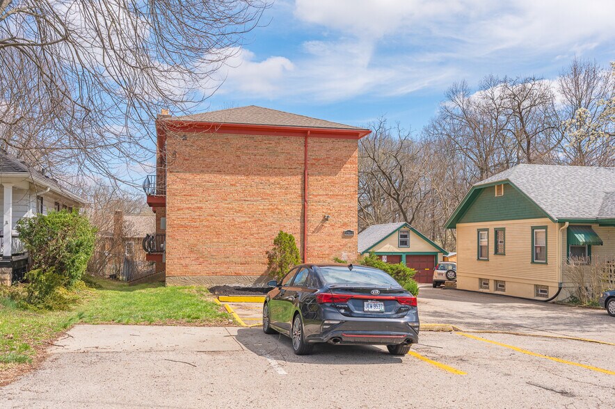 More Photos Of 2302 Salvador St, Cincinnati Apartments For Sale