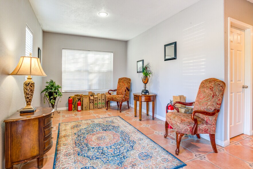 More Photos Of 1319 March Rd, San Antonio Loft Creative Space For Lease