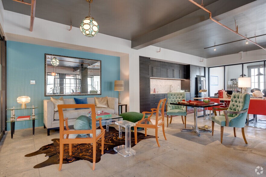 More Photos Of 521-527 W 7th St, Los Angeles Coworking Space
