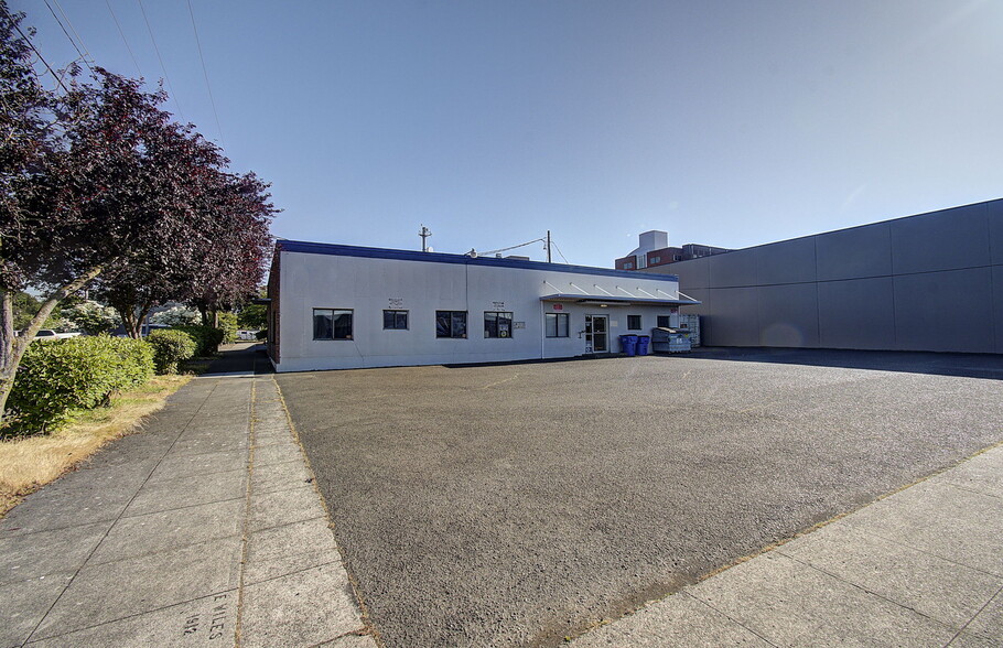 More Photos Of 1205 Ingalls St, Vancouver Lodge Meeting Hall For Sale