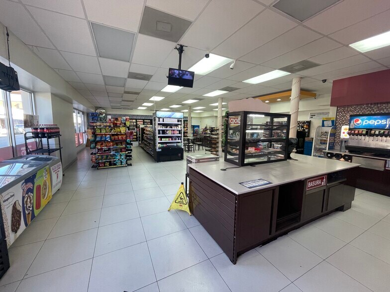 More Photos Of , Laredo General Retail For Sale