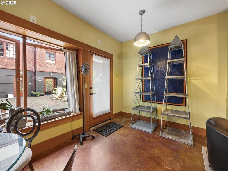 More Photos Of 5400 NE 30th Ave, Portland Office For Lease
