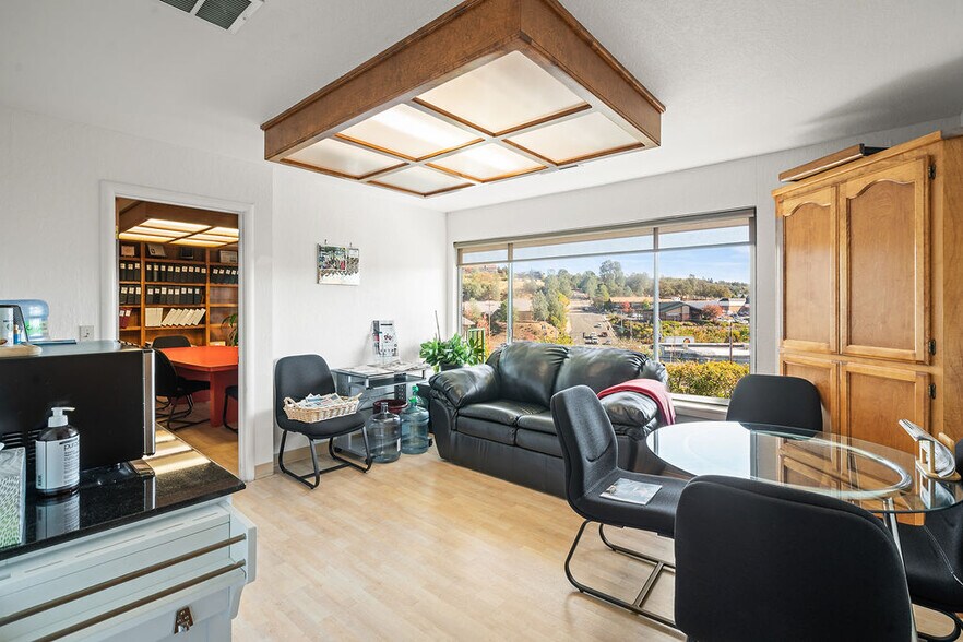 More Photos Of 2828 Easy St, Placerville Office For Sale