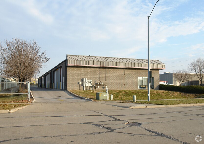 More Photos Of 10095 Hickman Ct, Clive Showroom For Lease