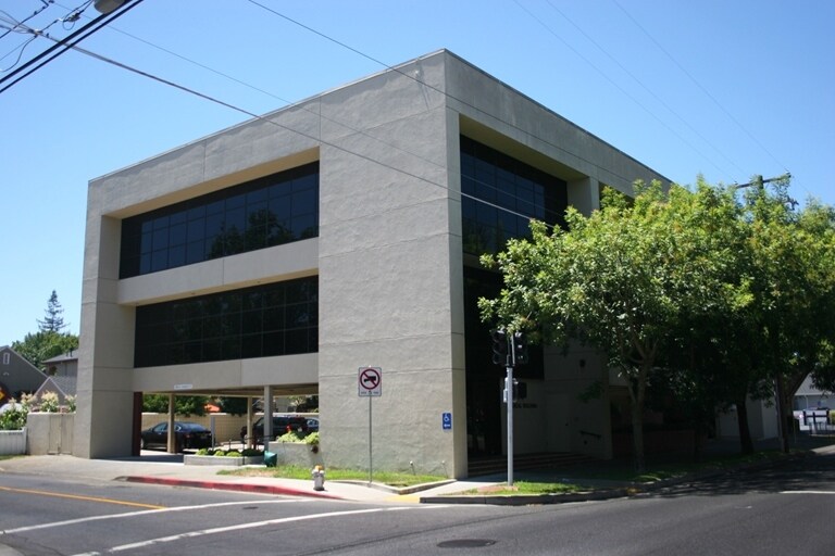 More Photos Of 5030 J St, Sacramento Medical For Lease