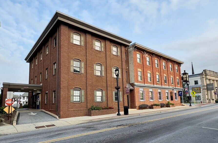 More Photos Of 24 S 3rd St, Oxford Bank For Lease