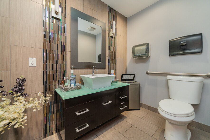 More Photos Of 113 Waterworks Way, Irvine Medical For Sale