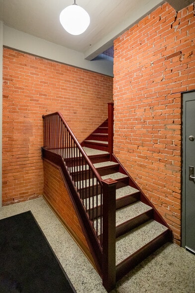 More Photos Of 2600 Cochrane St, Detroit Warehouse For Sale