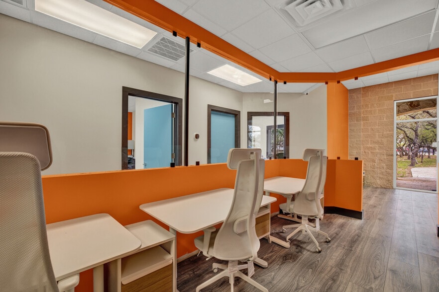 More Photos Of 30665 N Us Hwy 281, Bulverde Office For Sale